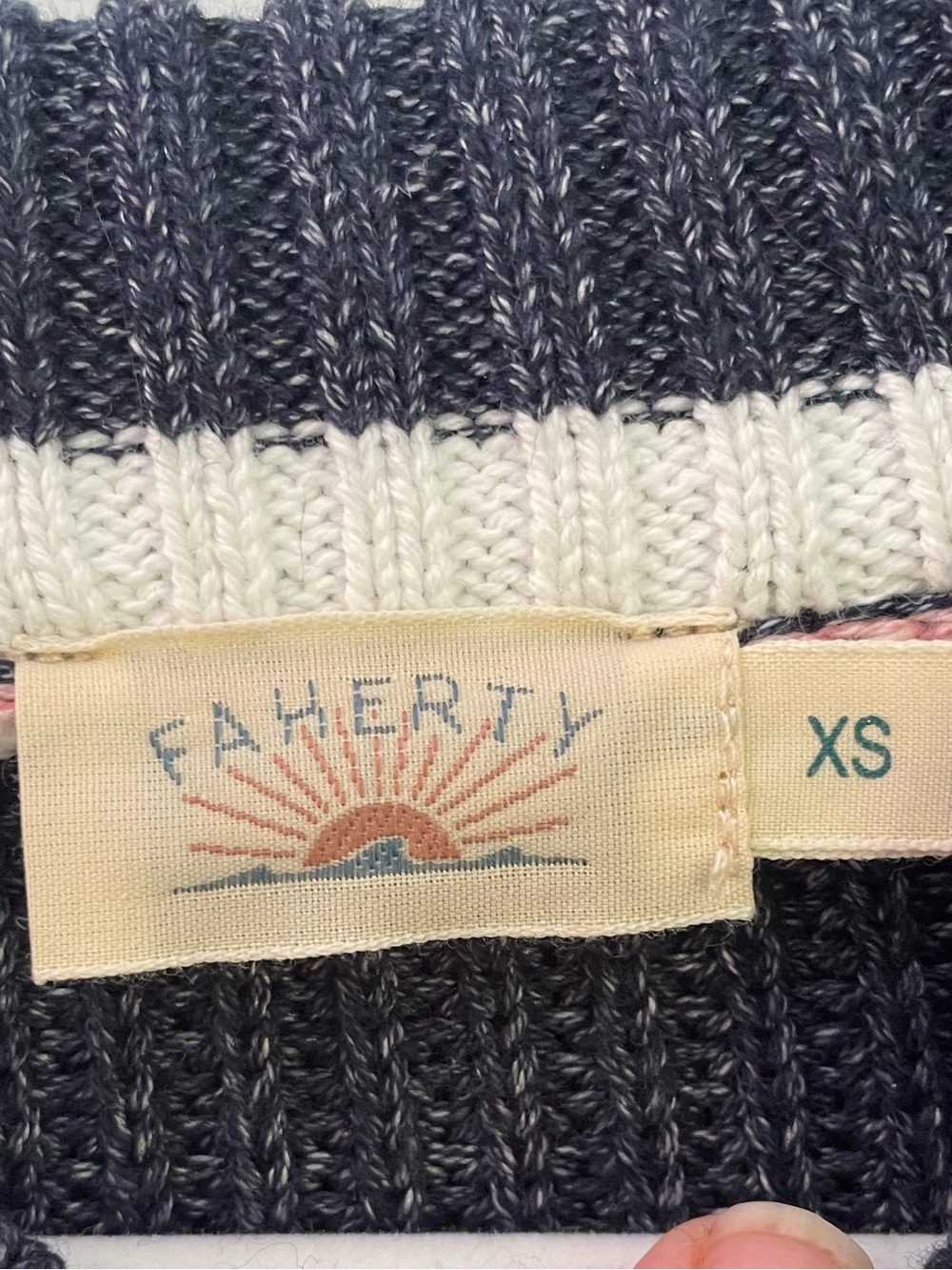 Faherty Sunwashed Fisherman Sweater in Watermill Stripe, like new, size XS - Picture 4 of 4